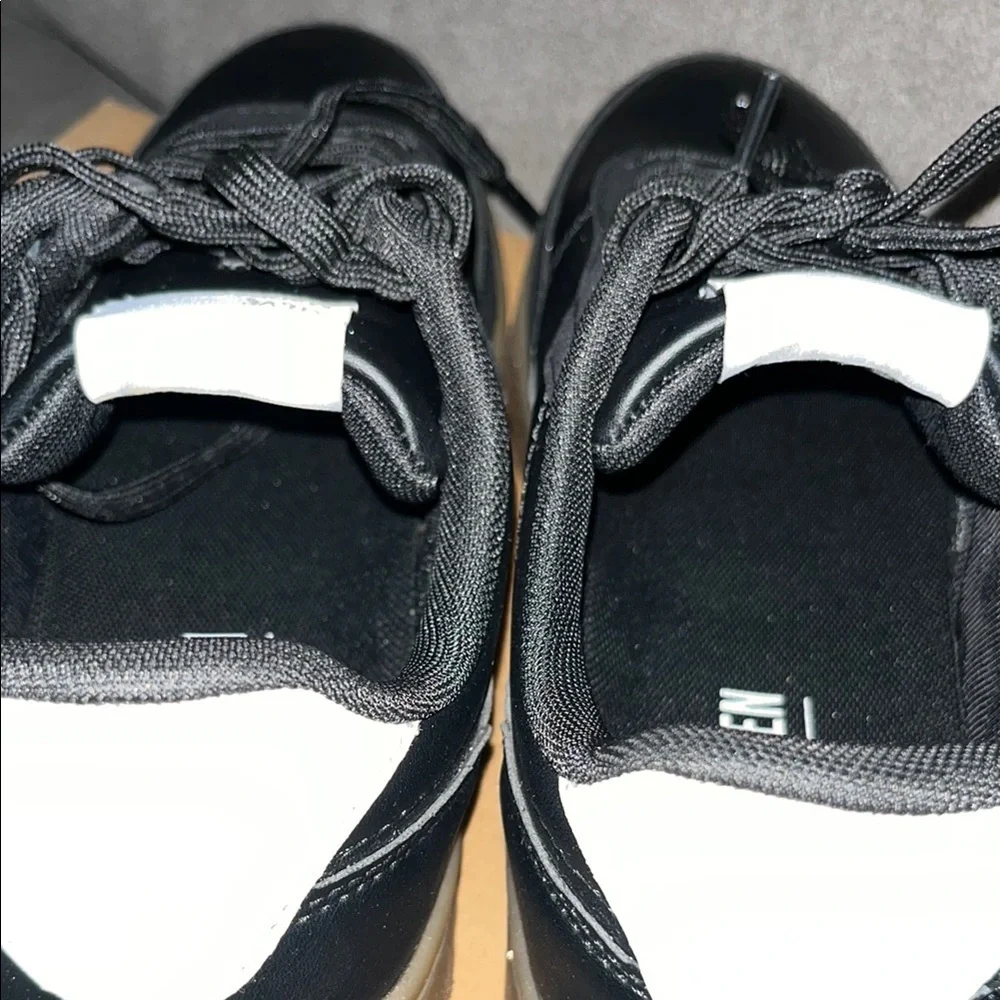 Steve Madden Black and Brown Sneakers with Sleek Design